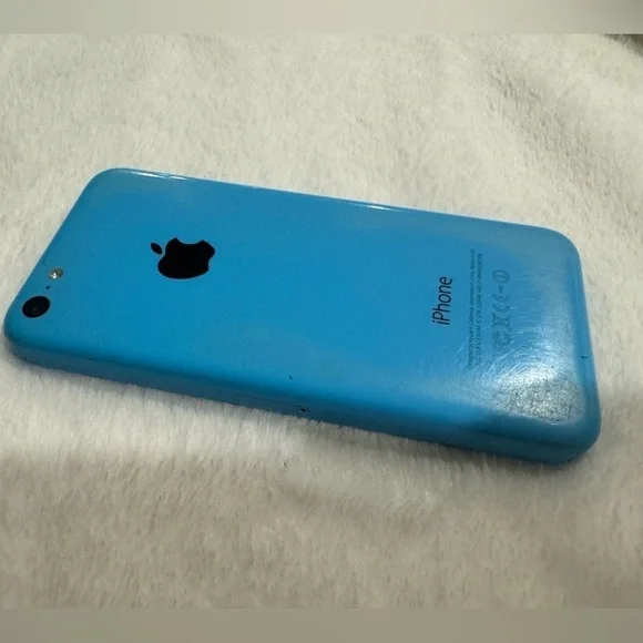 iPhone 5c - Picture 2 of 4